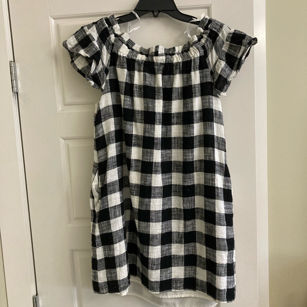 Black and white dress